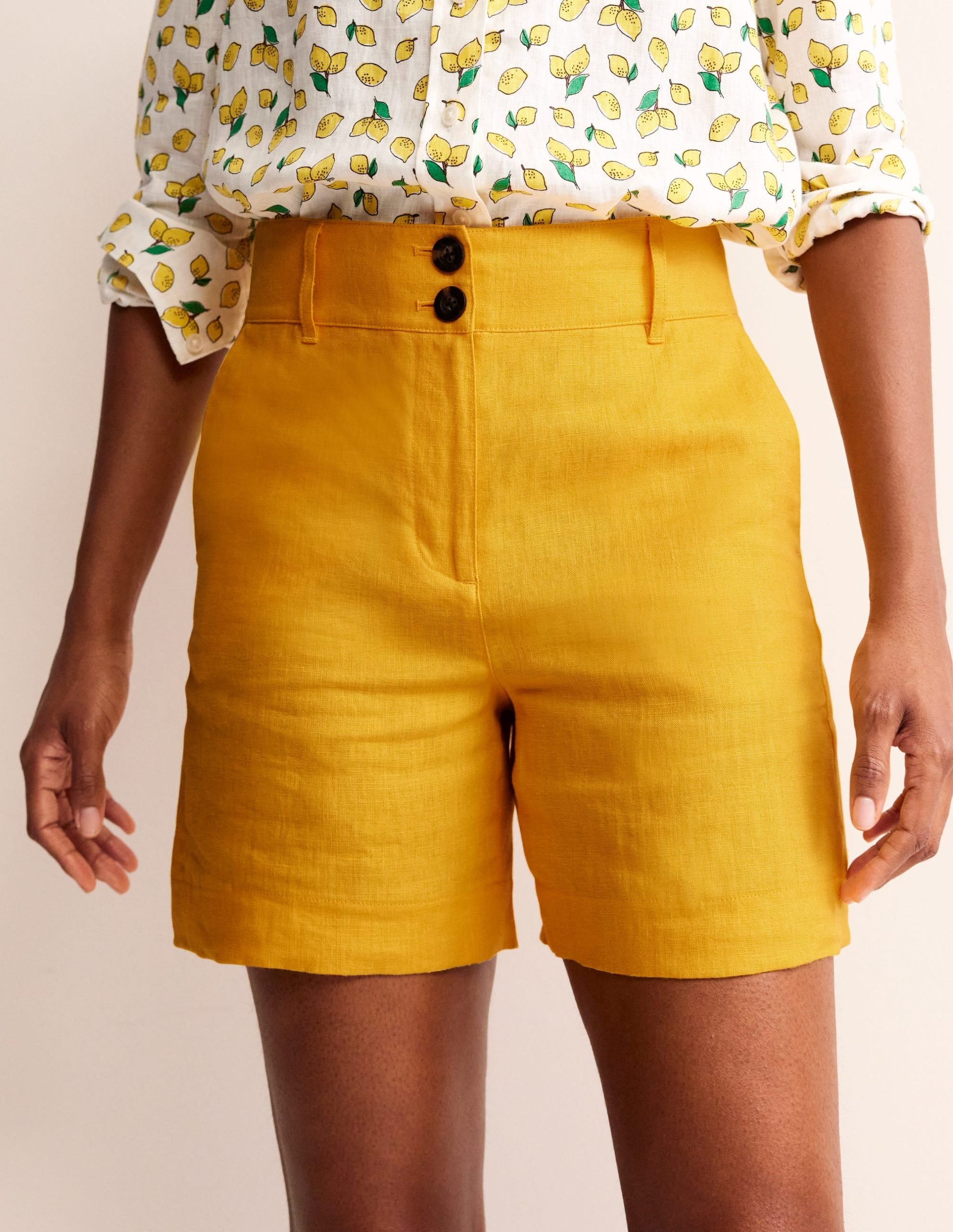 Westbourne Linen Shorts-Artisan Gold - Image 4