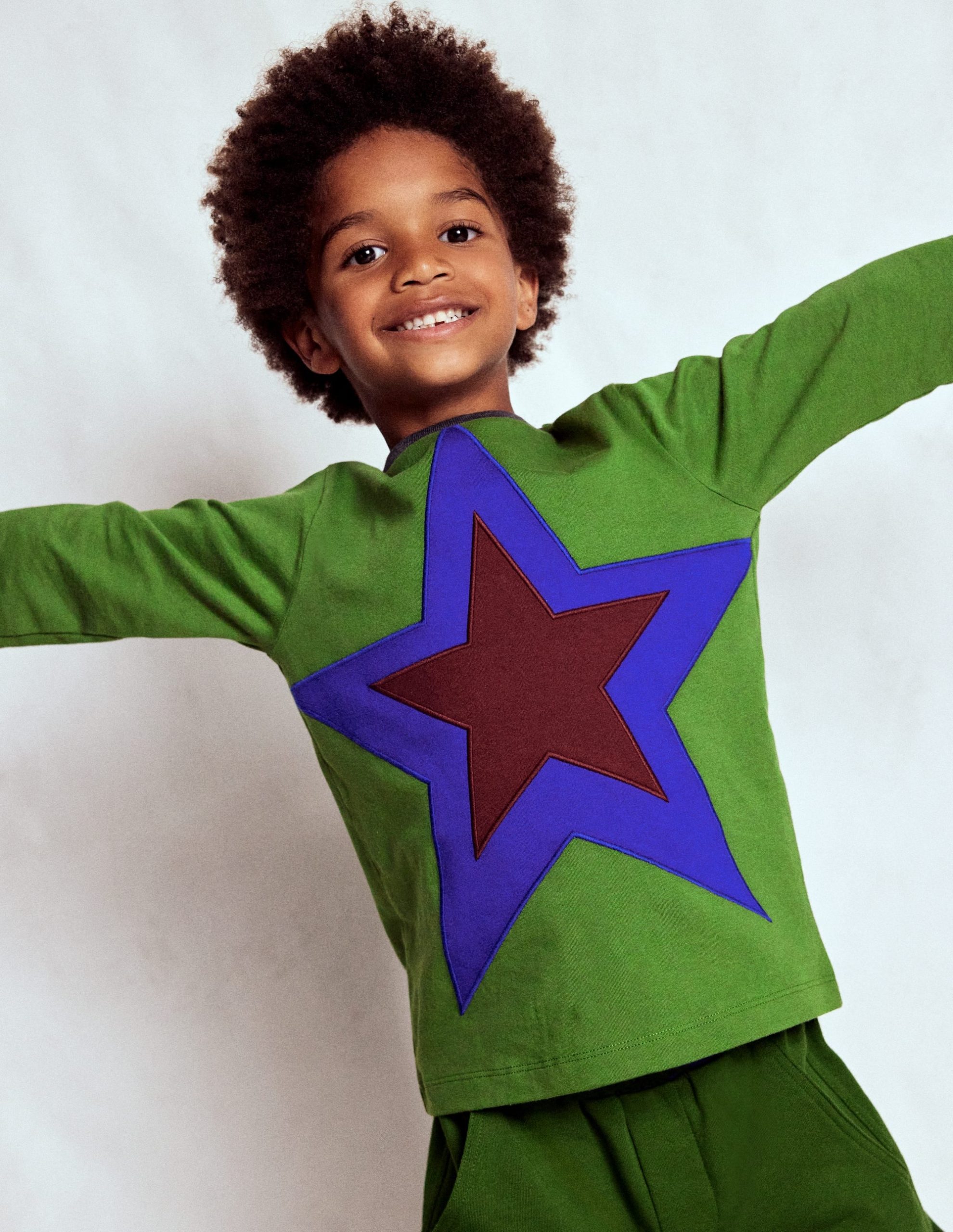 Star Appliqu?? T-shirt-Broccoli Green Star
