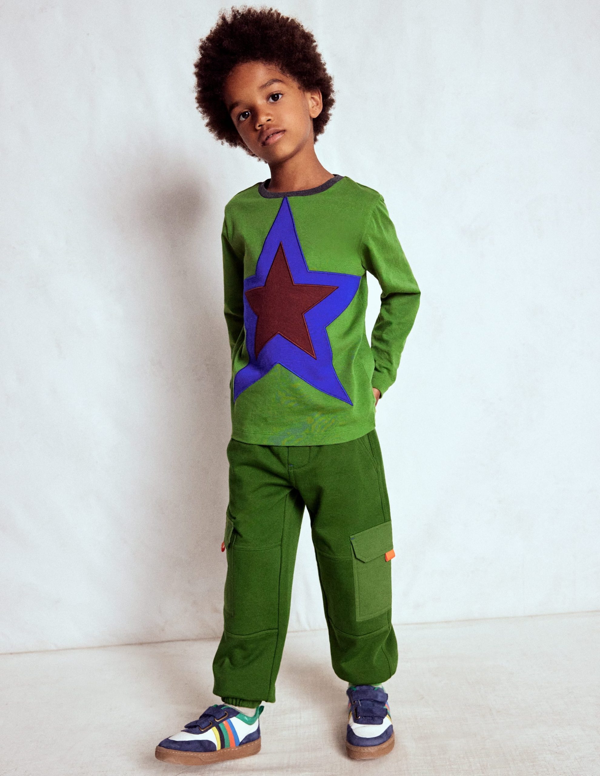 Star Appliqu?? T-shirt-Broccoli Green Star - Image 2