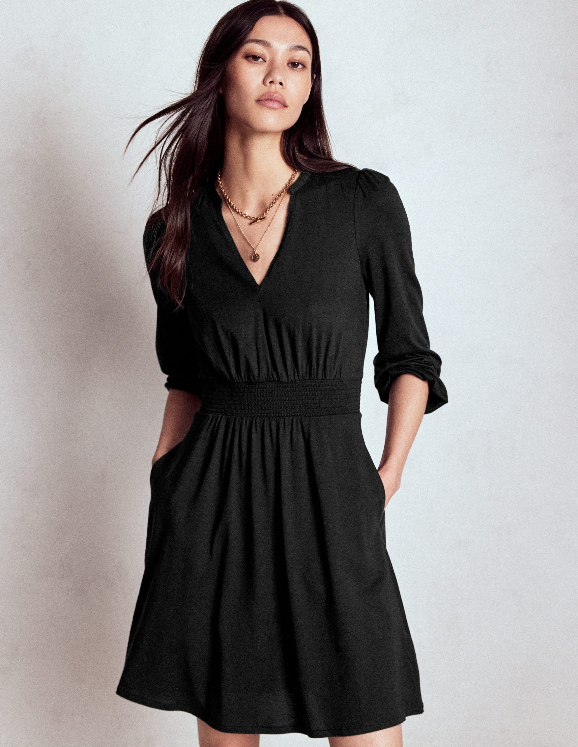 Sarah Short Jersey Dress-Black - Image 4