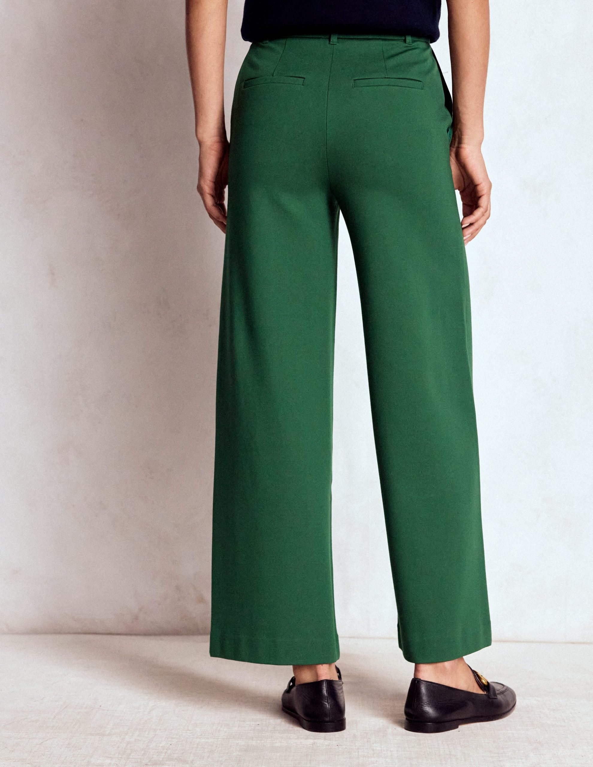 Belgravia Ponte Crop Pants-Hunter Green - Image 3