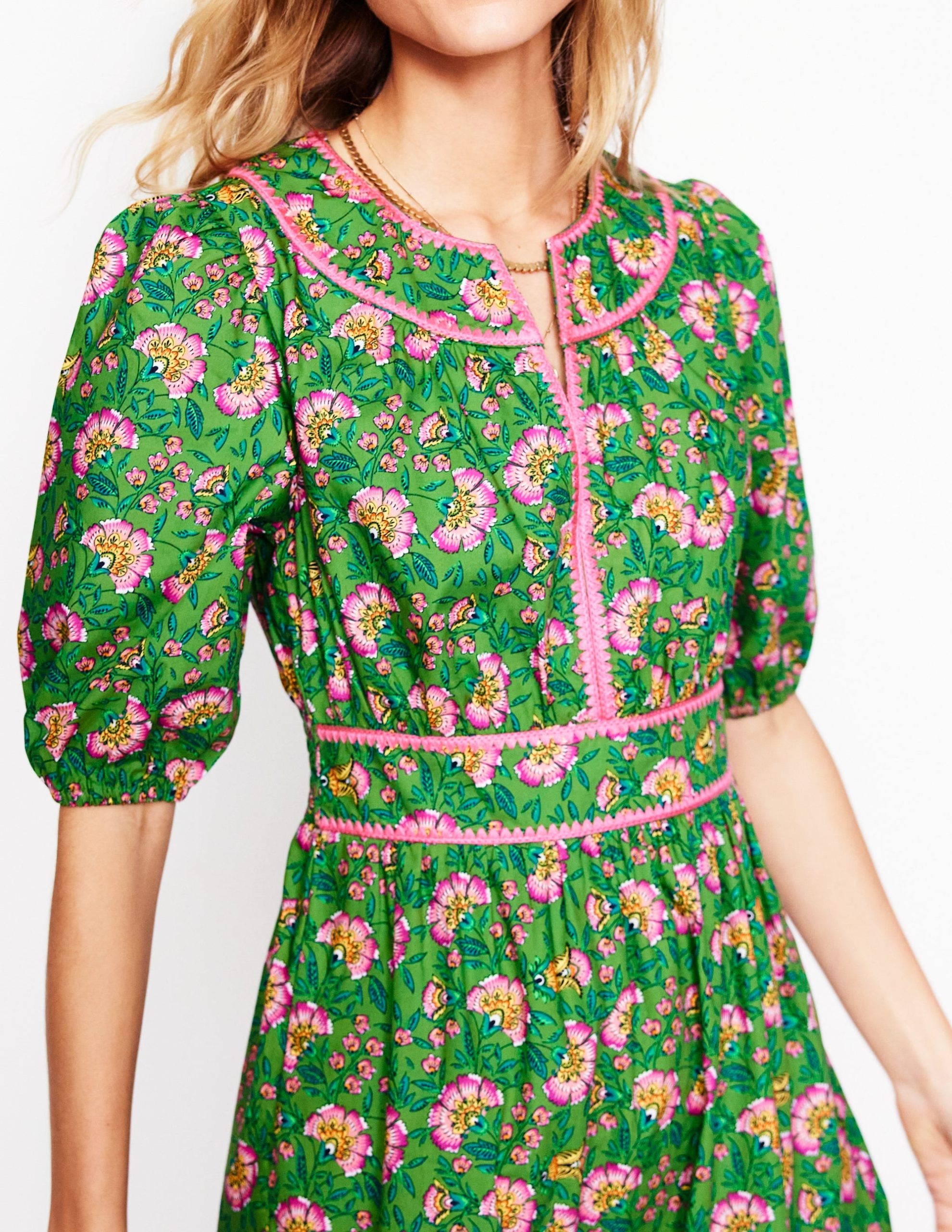 Rhea Embroidered Midi Dress-Green. Decorative Vine - Image 3