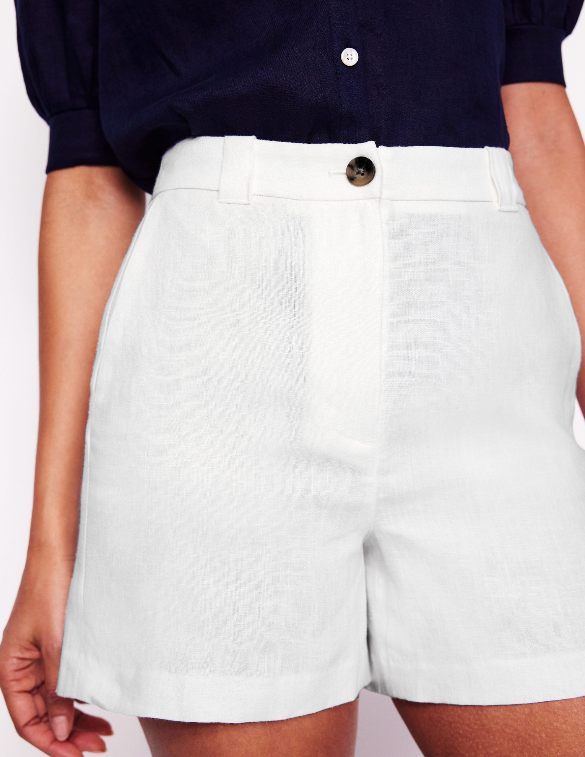 Westbourne Linen Shorts-White - Image 5