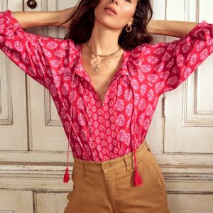 Blouson Sleeve Raglan Top-Posy Stamp