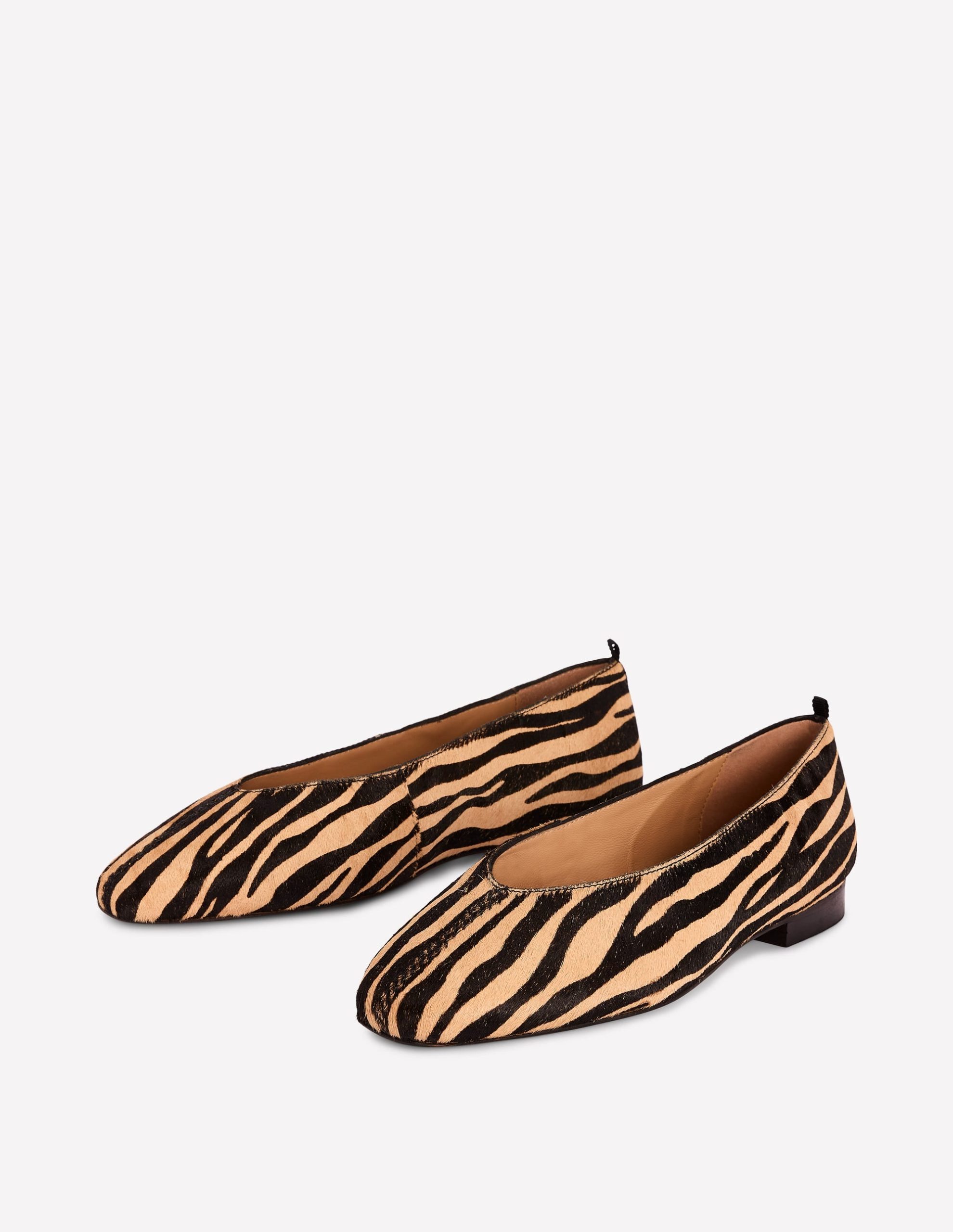 High Cut Stitch Detail Flats-Black/White - Image 4