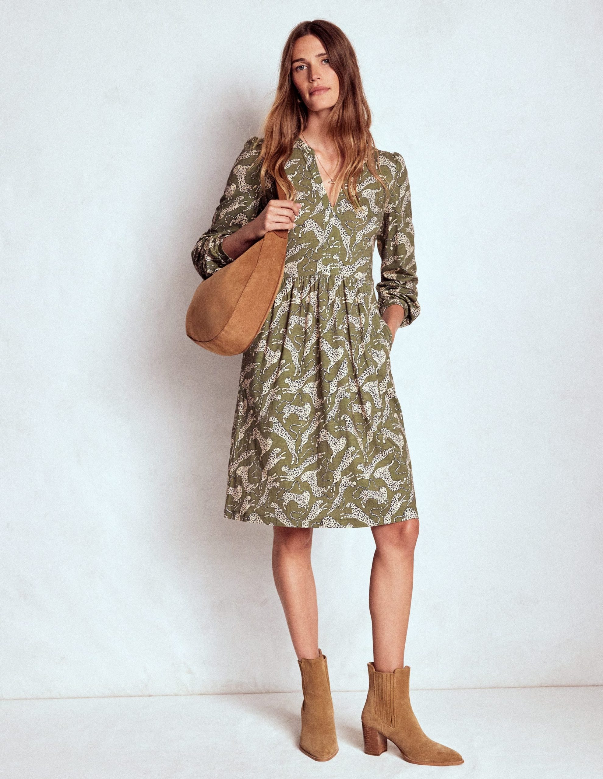 Naomi Relaxed Jersey Dress-Woodland Green. Leopard - Image 4
