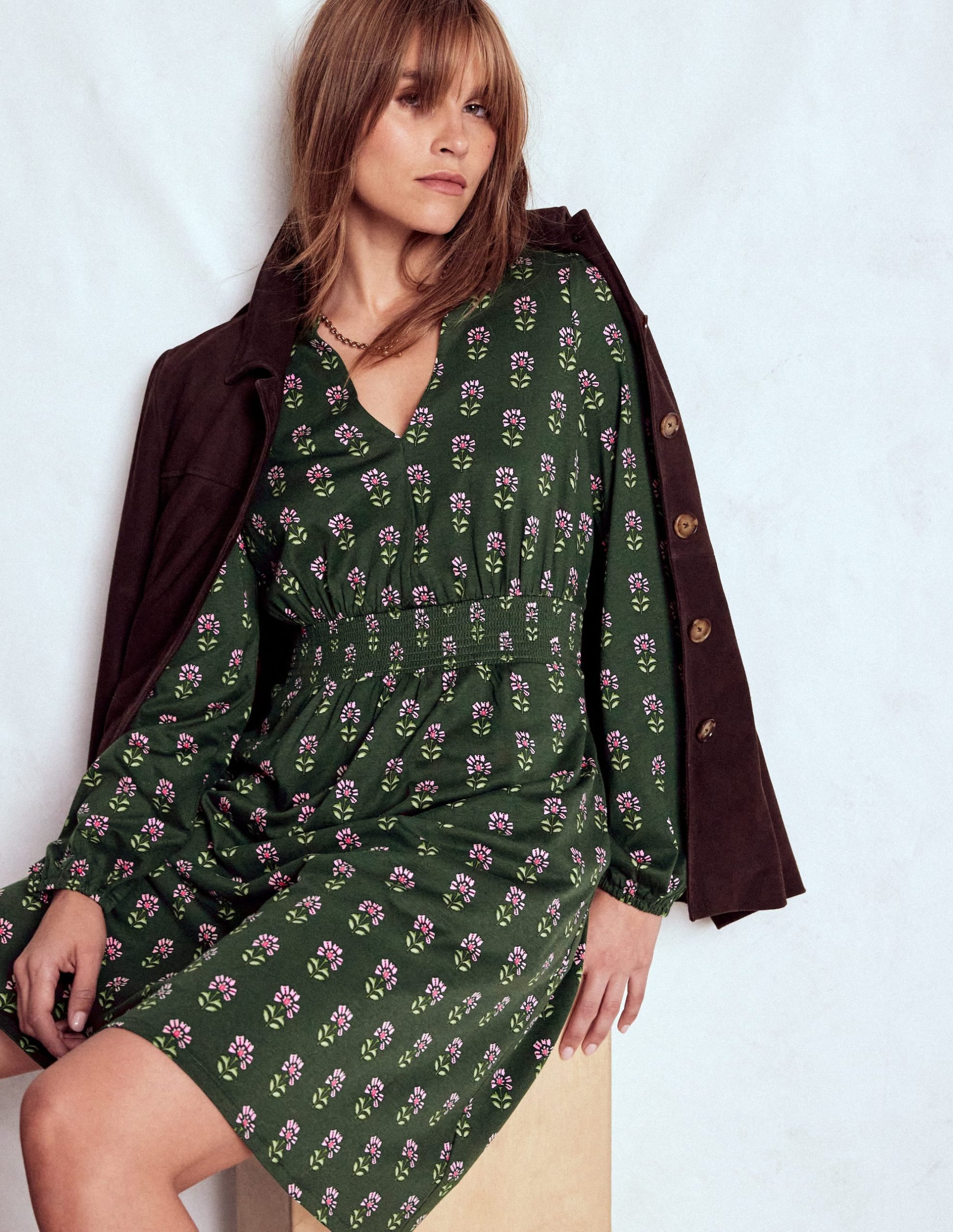 Sarah Short Jersey Dress-Winter Moss. Woodblock Floral - Image 6