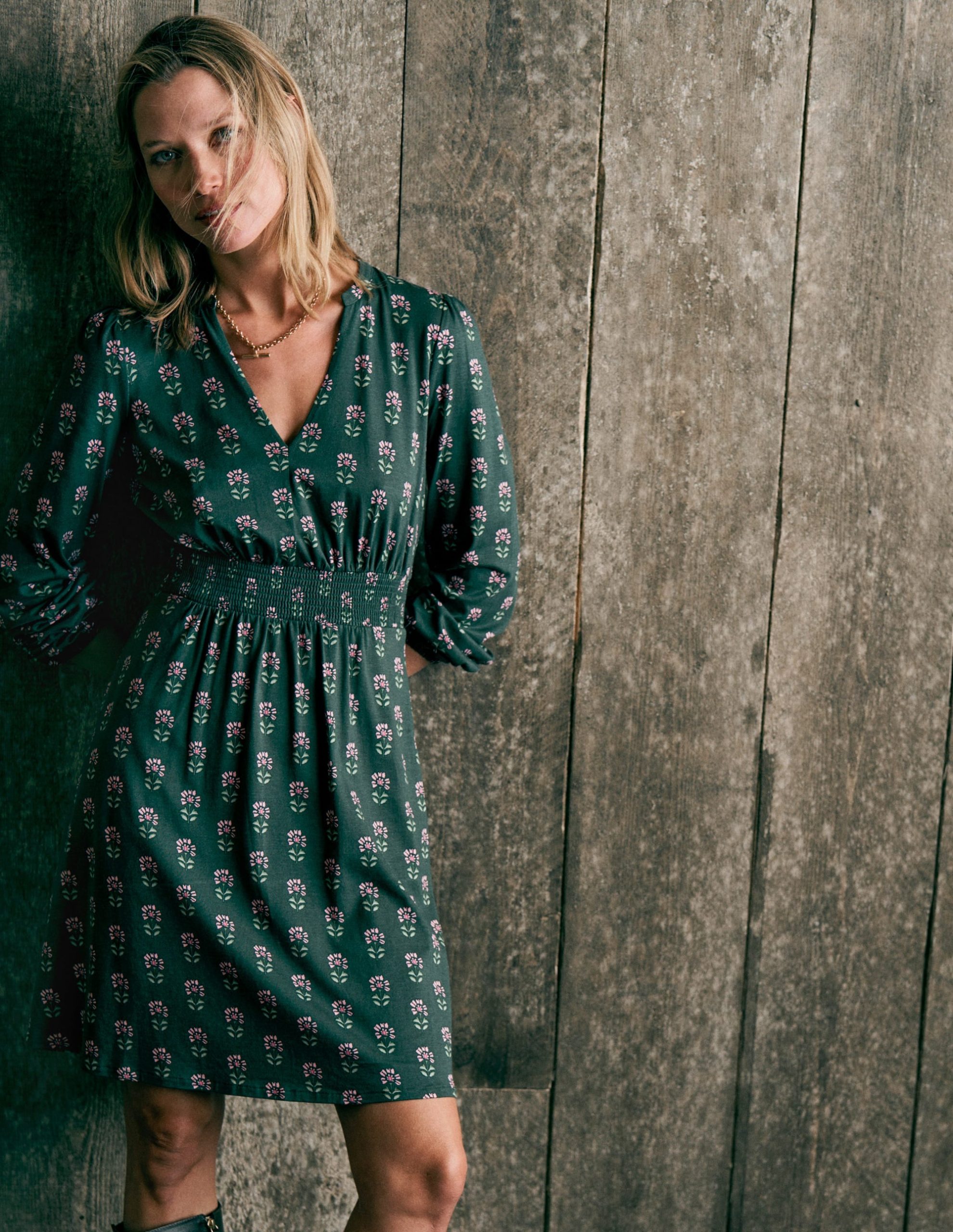 Sarah Short Jersey Dress-Winter Moss. Woodblock Floral