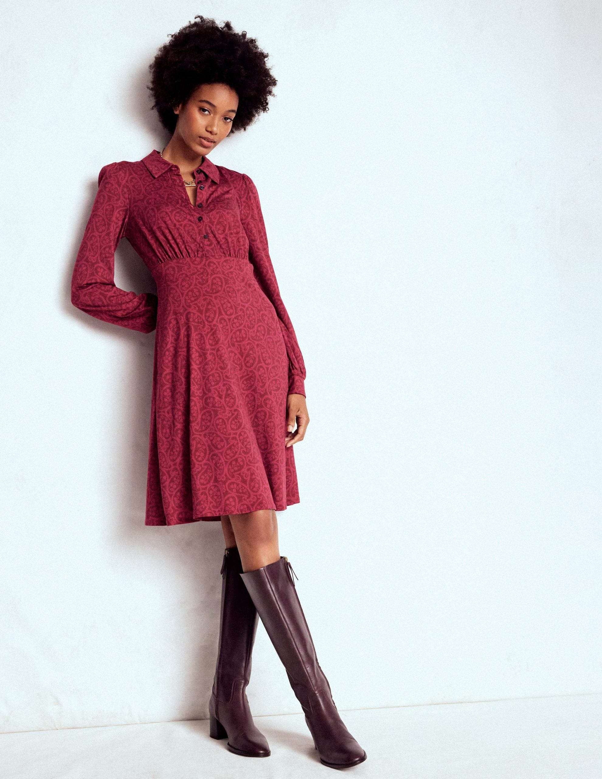 Orla Short Jersey Shirt Dress-Chestnut. Blossomy Paisley