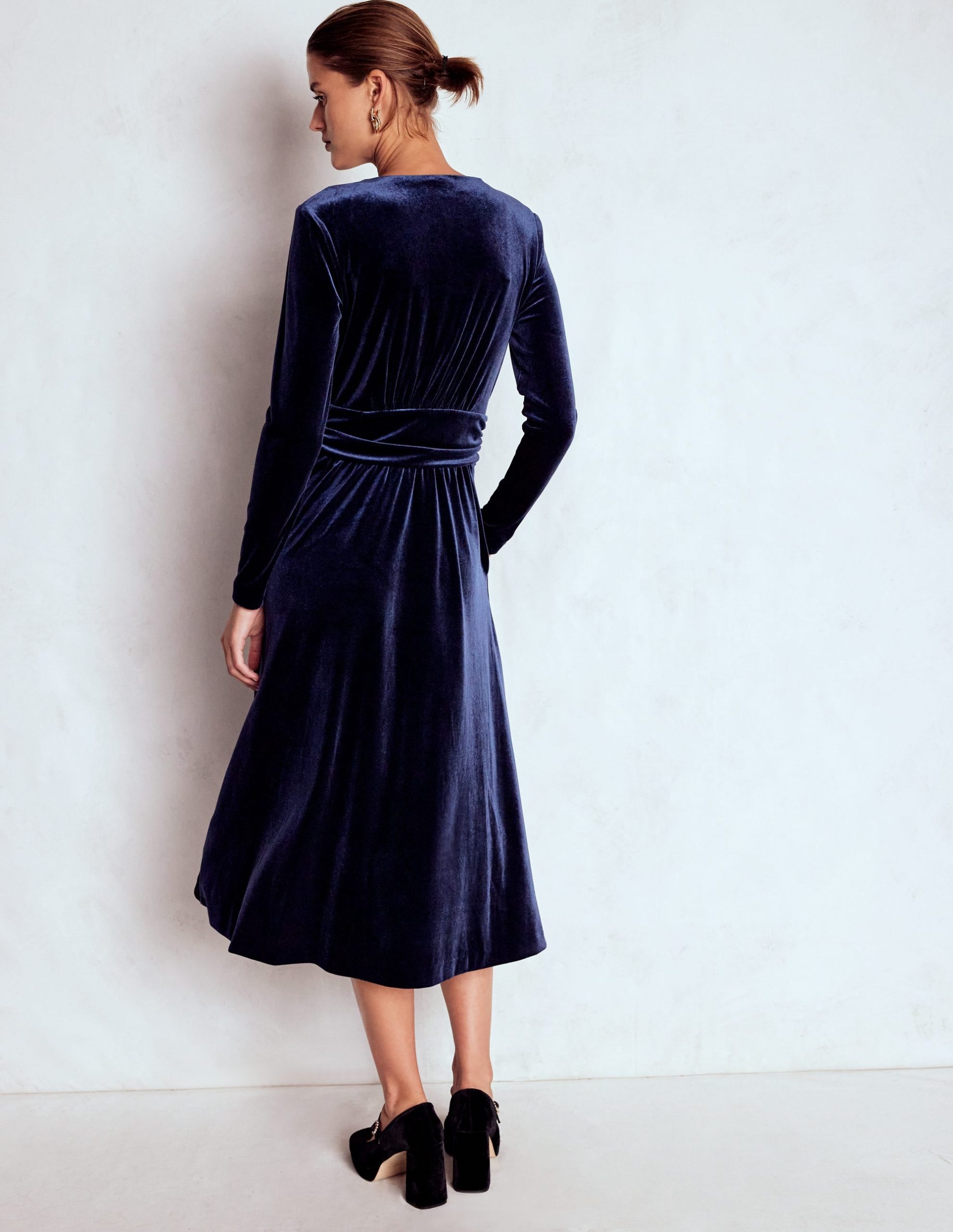 Tilda Velvet Midi Dress-Navy - Image 3