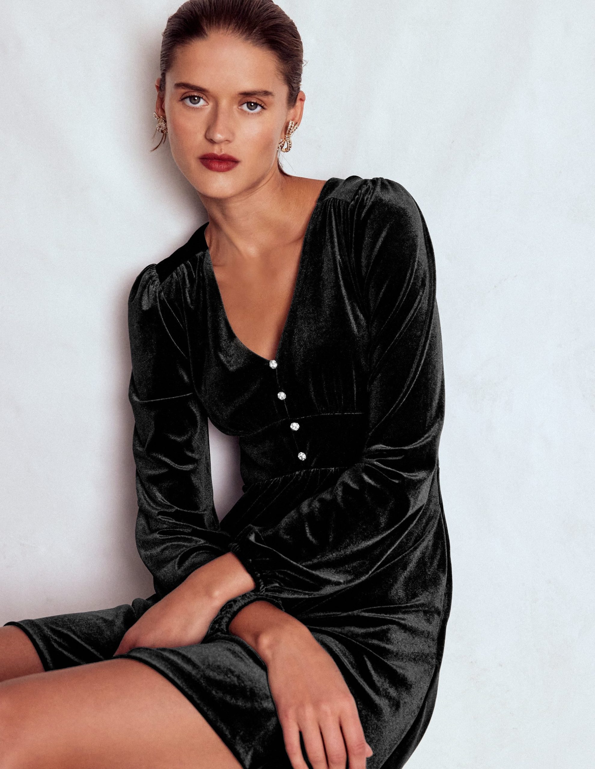 Jocelyn Short Velvet Dress-Black - Image 2