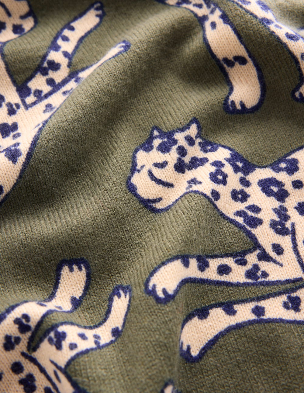 Lydia Cashmere Jumper-Woodland Green. Leopard - Image 8