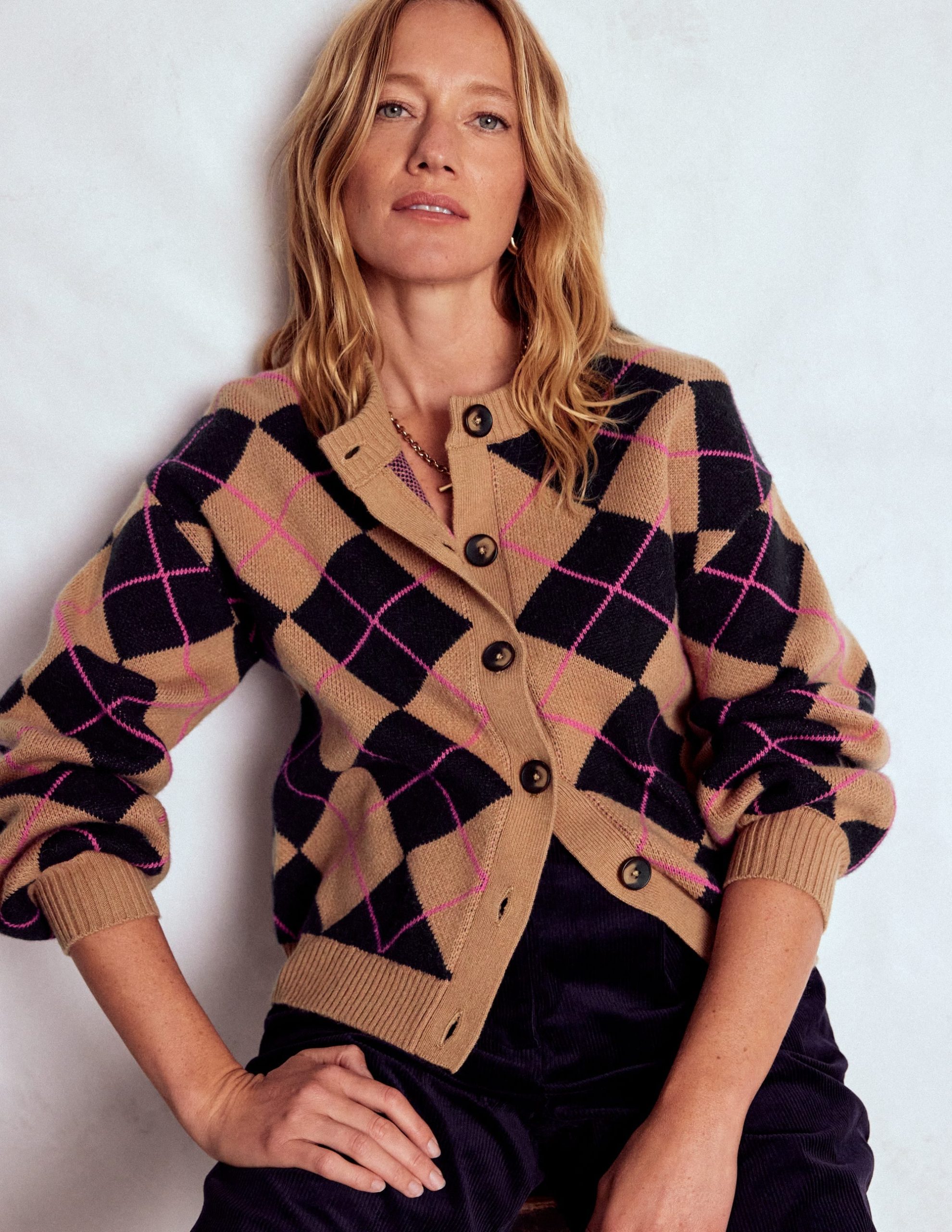Abi Jacquard Cardigan-Camel. Navy Argyle - Image 5