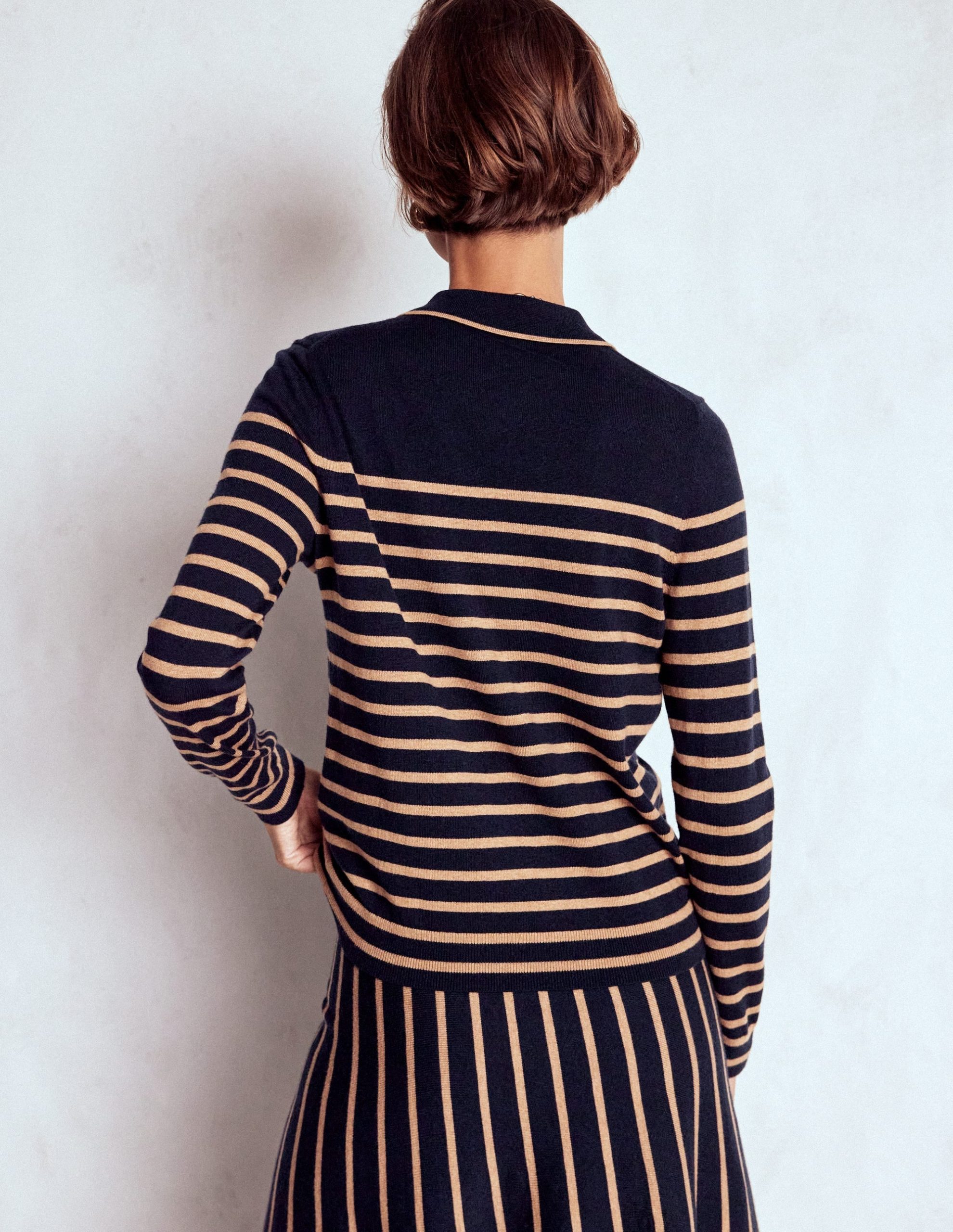 Liz Henley Jumper-Navy / Camel - Image 4